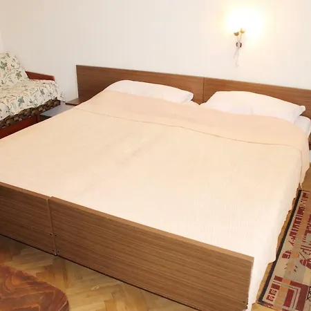 In 14992 * Mali Lošinj