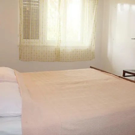 Apartamento In 14992 Mali Lošinj
